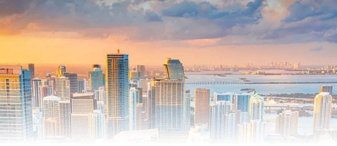 Vista aérea de Brickell, Miami, al atardecer
